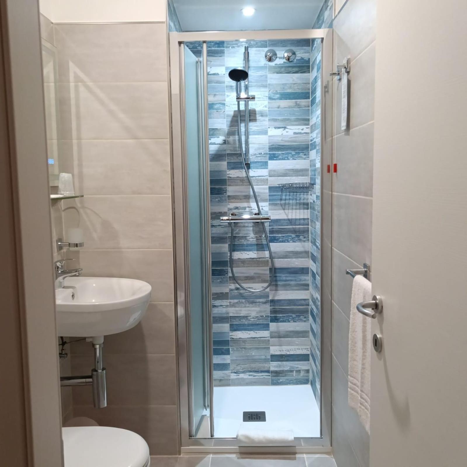 Hotel Lido ヴァラッツェ エクステリア 写真