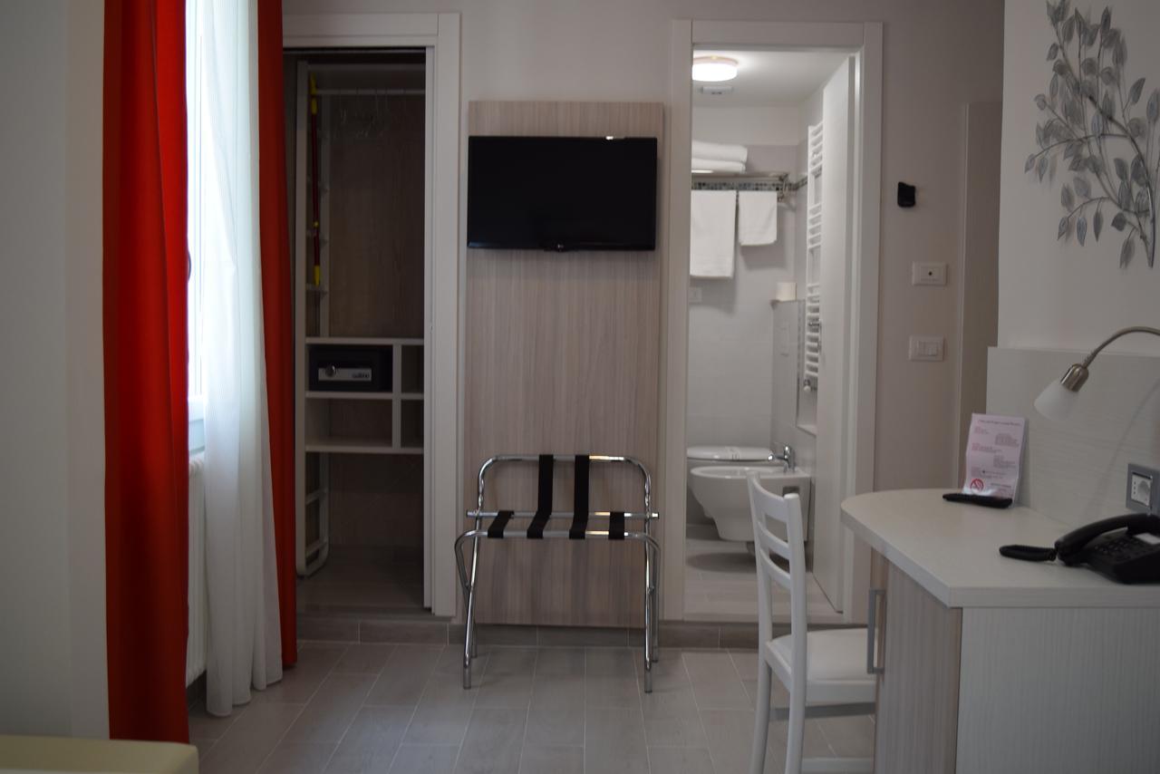 Hotel Lido ヴァラッツェ エクステリア 写真